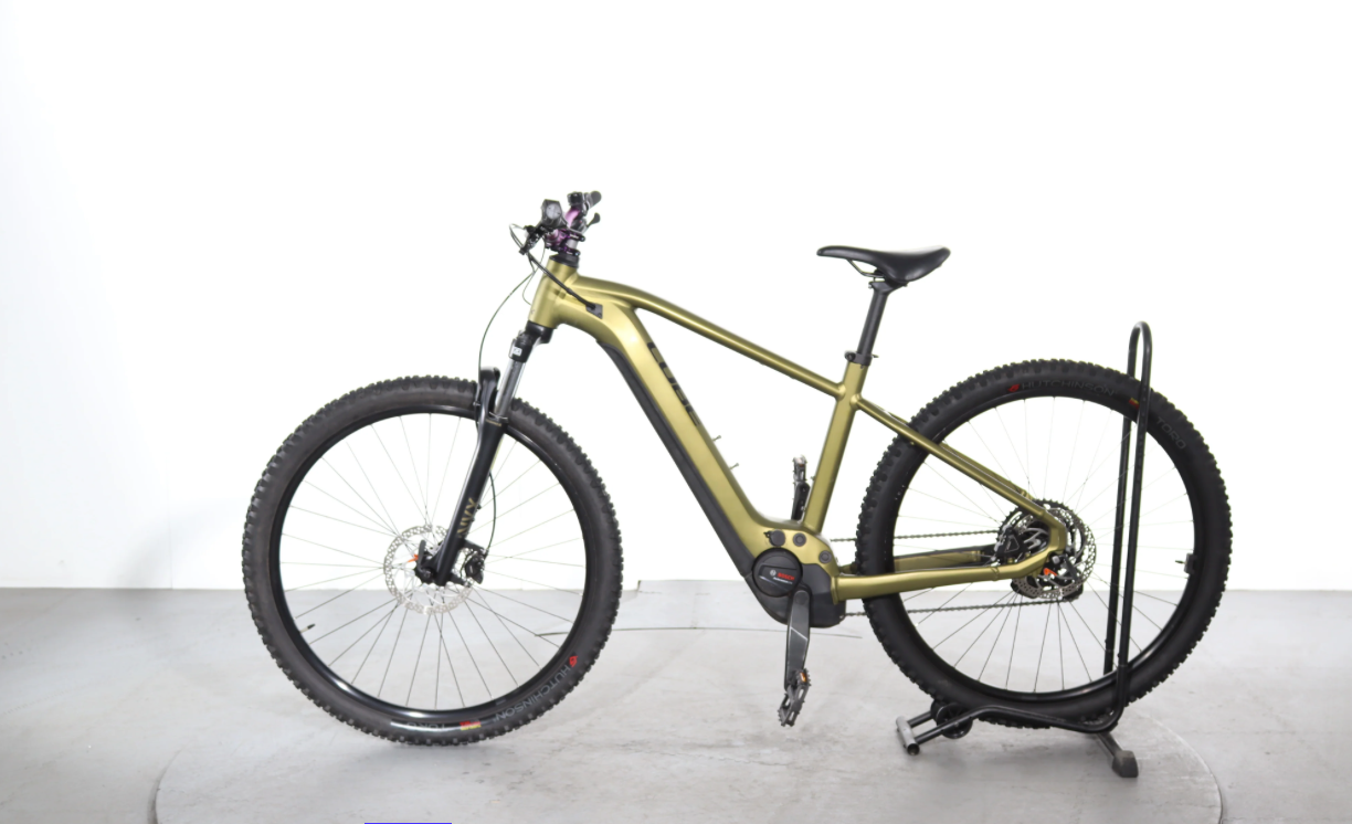Cube Reaction Hybrid Performance 625   ( Año 2024  ) - Bicicleta Reacondicionada