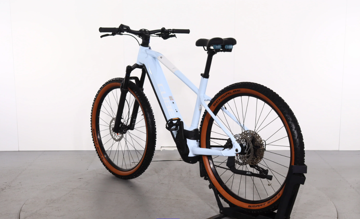 Cube Reaction Hybrid Pro   ( Año 2023  ) - Bicicleta Reacondicionada