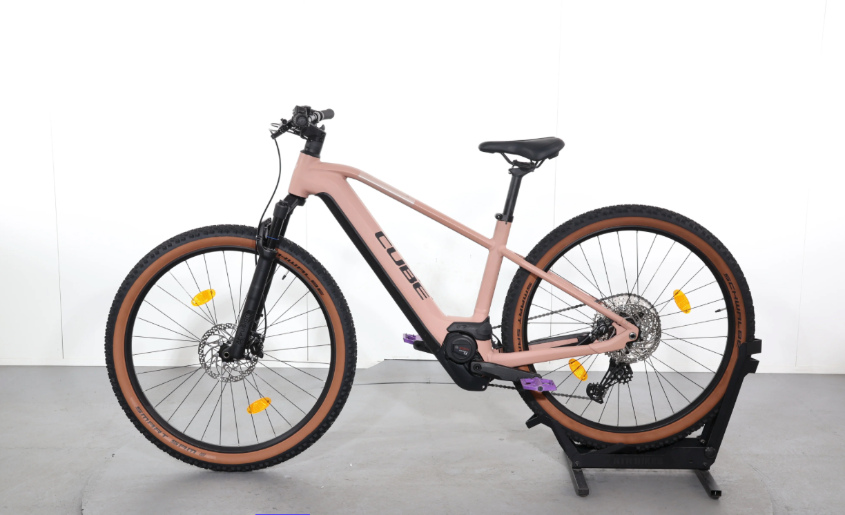 Cube Reaction Hybrid Pro   ( Año 2023  ) - Bicicleta Reacondicionada