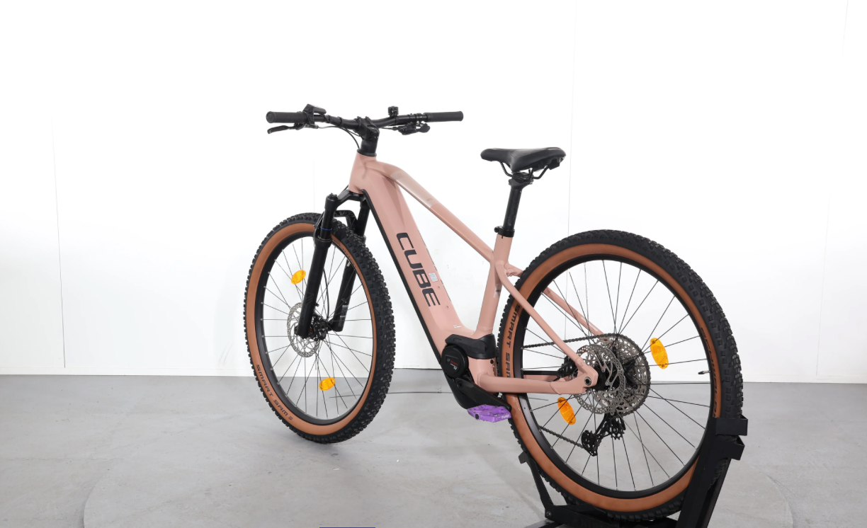 Cube Reaction Hybrid Pro   ( Año 2023  ) - Bicicleta Reacondicionada