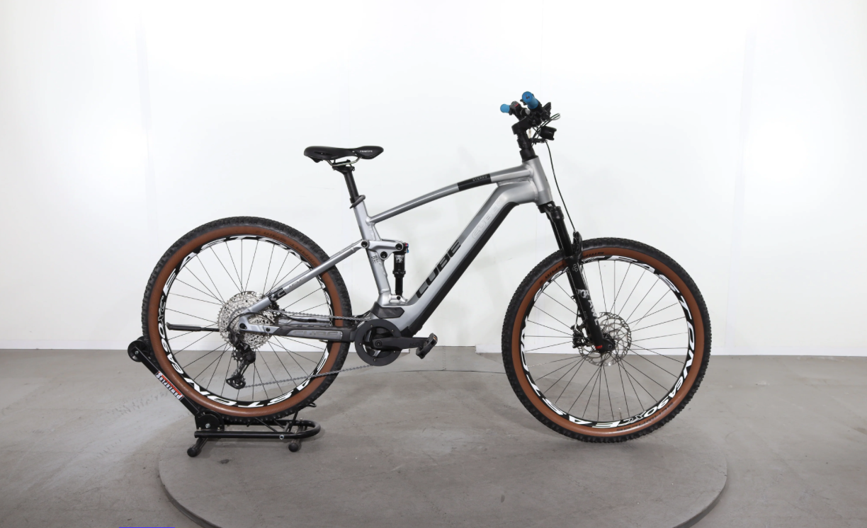 Cube Stereo Hybrid 120 Race  ( Año 2023  ) - Bicicleta Reacondicionada