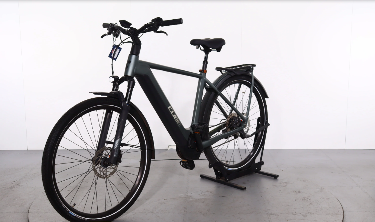 Cube Kathmandu Hybrid Pro    Año 2023 - Bicicleta Reacondicionada