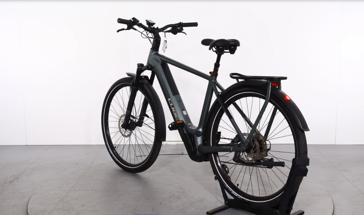 Cube Kathmandu Hybrid Pro    Año 2023 - Bicicleta Reacondicionada