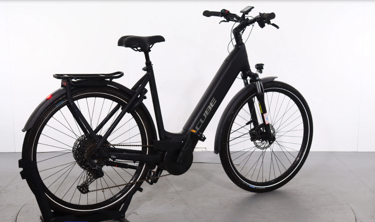 Cube Touring Hybrid Pro 625    Año 2023 - Bicicleta Reacondicionada