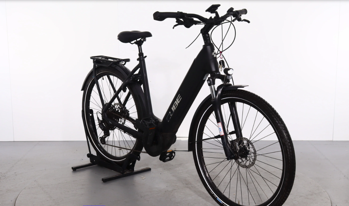 Cube Touring Hybrid Pro 625    Año 2023 - Bicicleta Reacondicionada