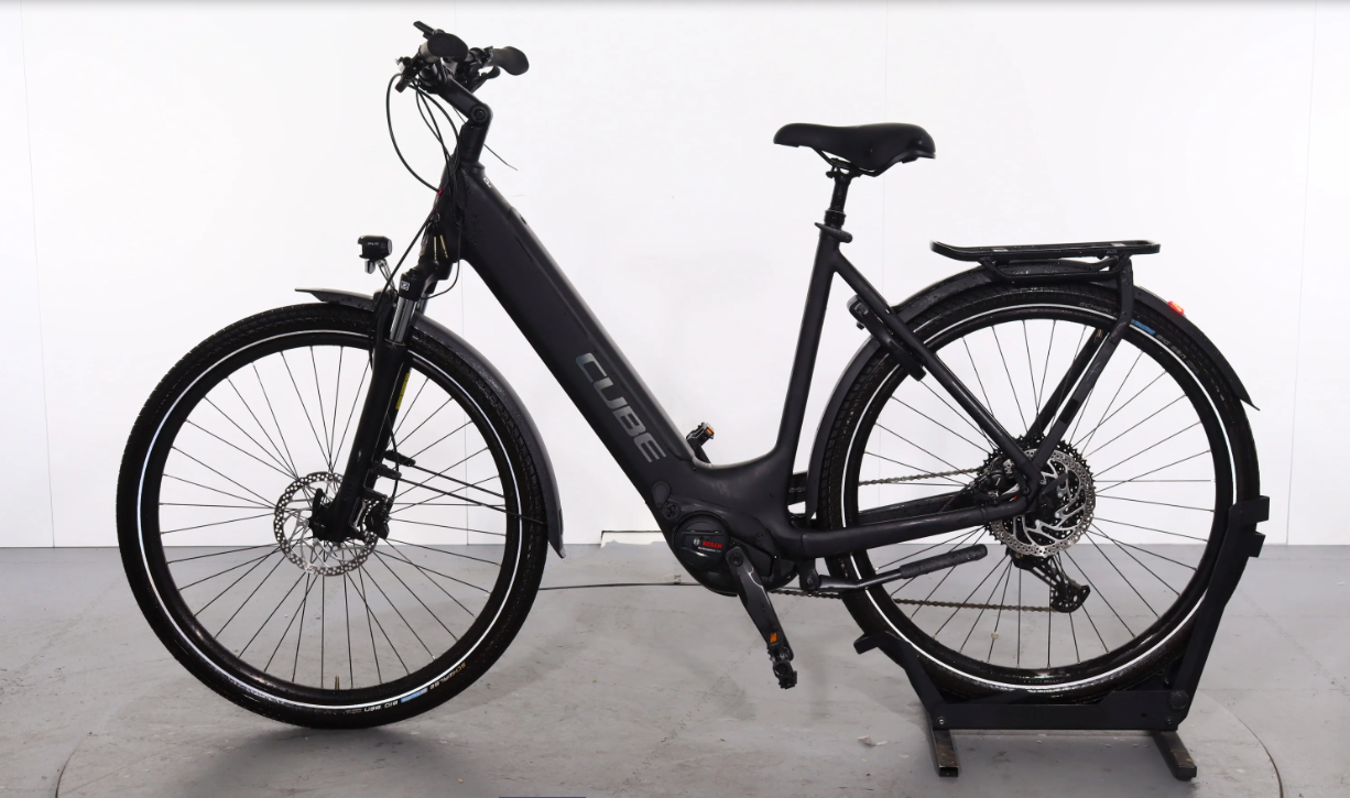 Cube Touring Hybrid Pro 625    Año 2023 - Bicicleta Reacondicionada