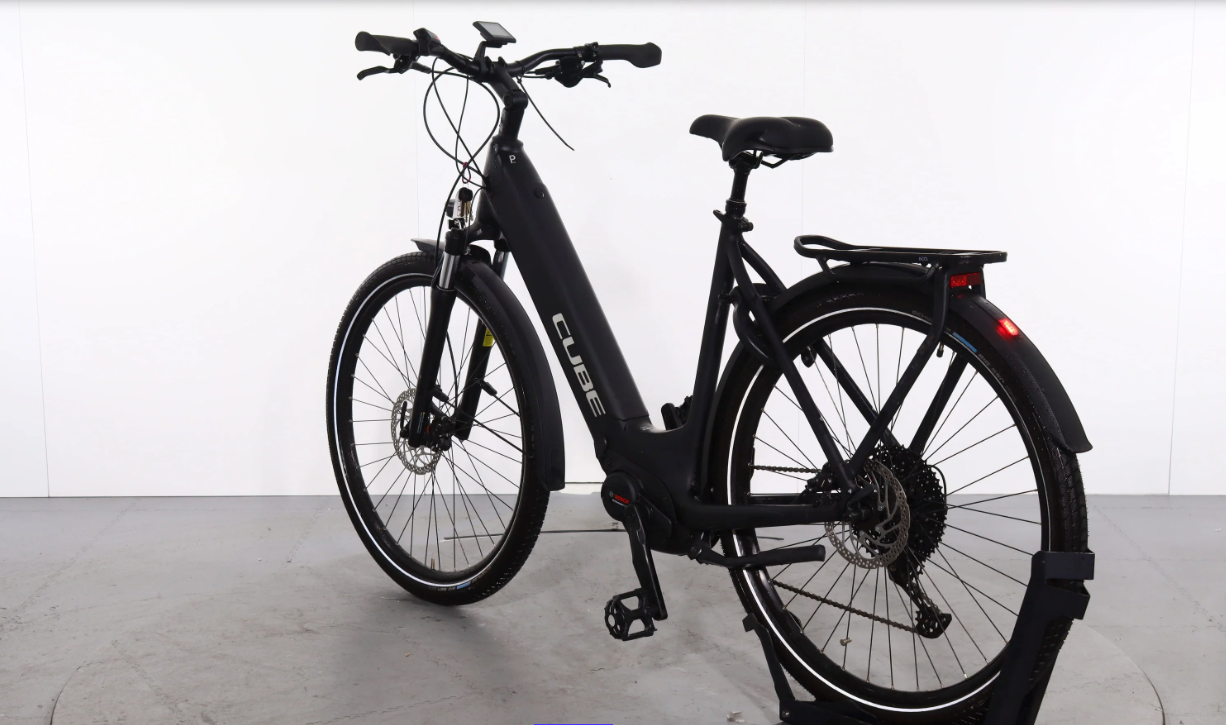 Cube Touring Hybrid Pro 625    Año 2023 - Bicicleta Reacondicionada