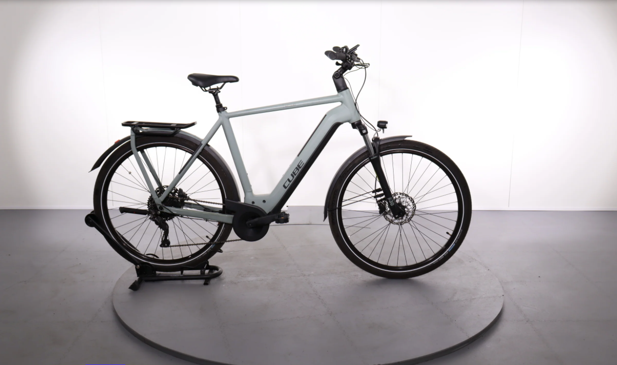 Cube Kathmandu Hybrid One 625    Año 2023 - Bicicleta Reacondicionada