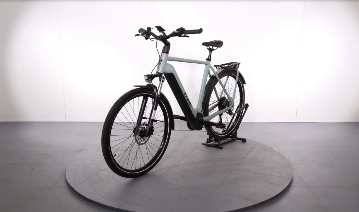 Cube Kathmandu Hybrid One 625    Año 2023 - Bicicleta Reacondicionada
