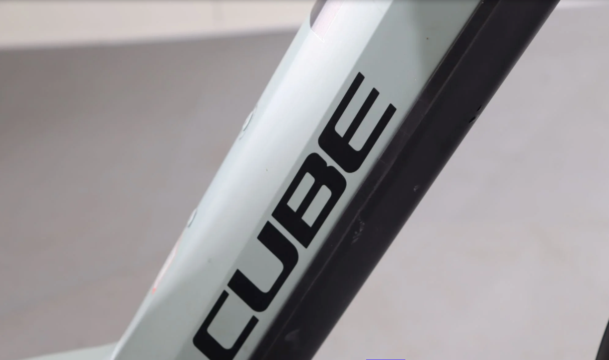 Cube Kathmandu Hybrid One 625    Año 2023 - Bicicleta Reacondicionada