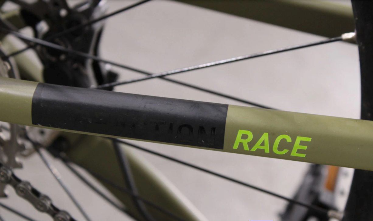 Cube Reaction Hybrid Race 750   Año 2024 - Bicicleta Reacondicionada