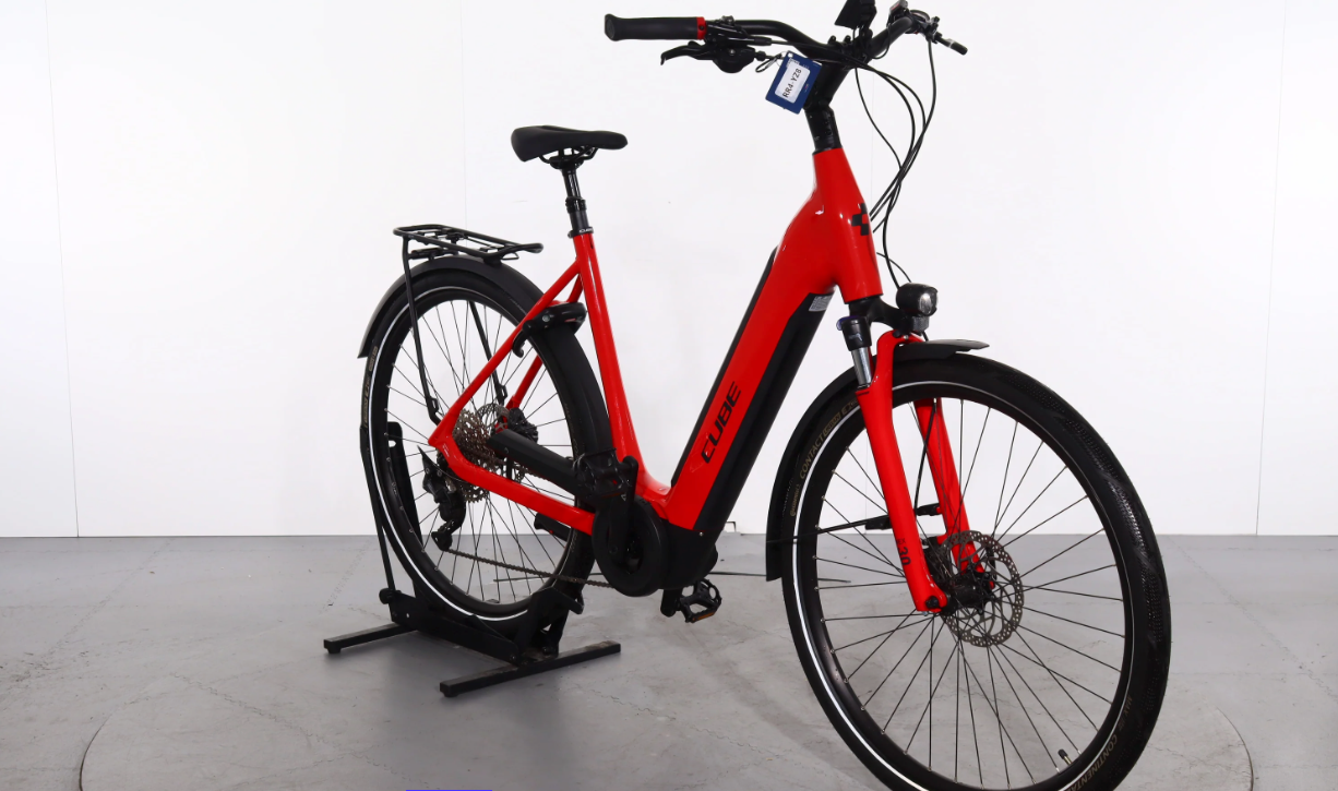 Cube Supreme Sport Hybrid Pro    Año 2024 - Bicicleta Reacondicionada