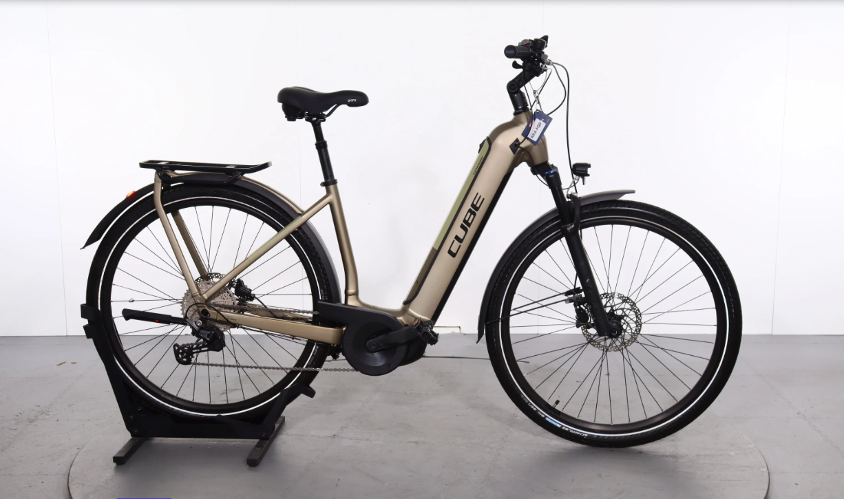 Cube Kathmandu Hybrid Pro 625    Año 2023 - Bicicleta Reacondicionada