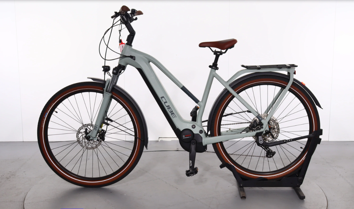 Cube Touring Hybrid Pro    Año 2022 - Bicicleta Reacondicionada