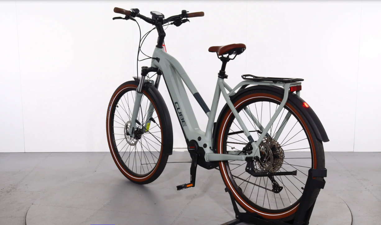 Cube Touring Hybrid Pro    Año 2022 - Bicicleta Reacondicionada